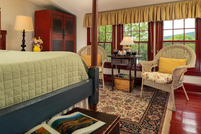Ashby Inn & Restaurant Paris Екстериор снимка