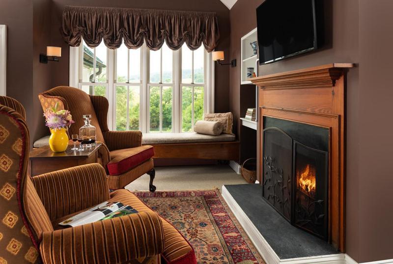 Ashby Inn & Restaurant Paris Екстериор снимка