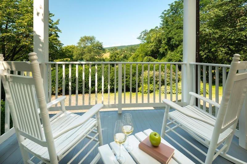 Ashby Inn & Restaurant Paris Екстериор снимка