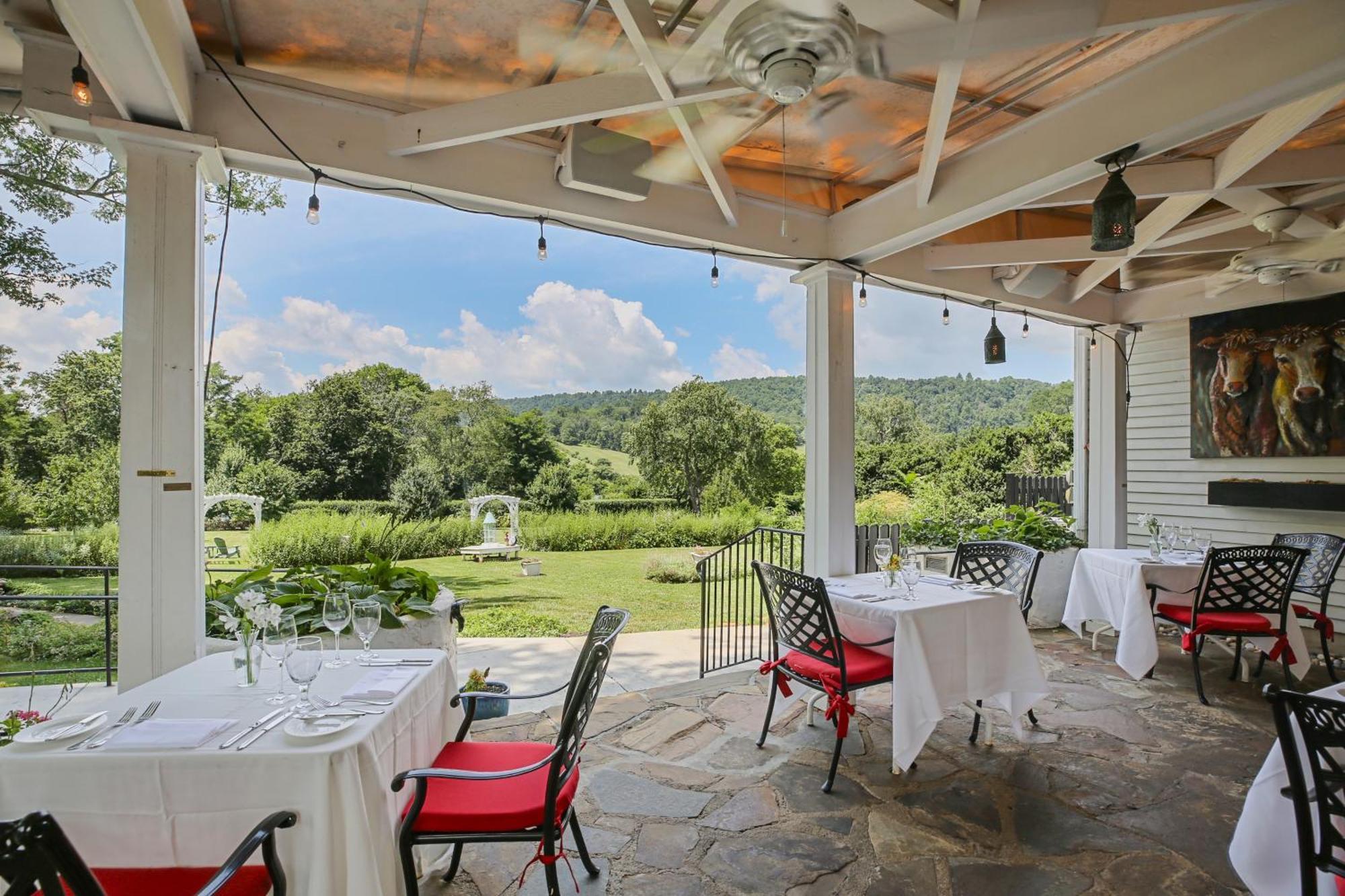 Ashby Inn & Restaurant Paris Екстериор снимка